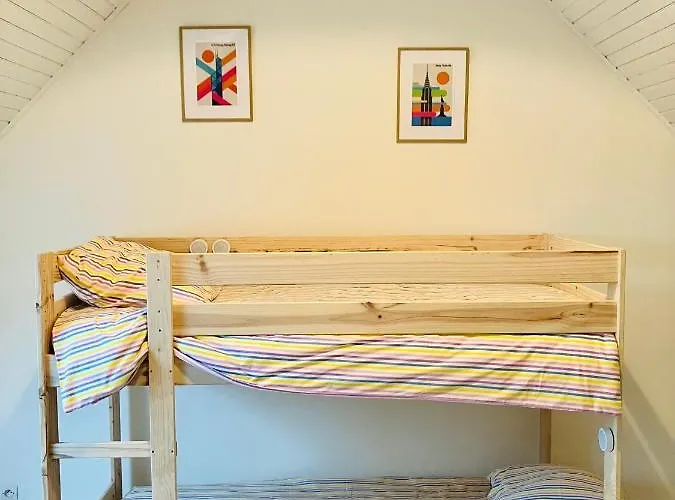 Casa de Férias Maison Familiale Dans Rue Paisible *