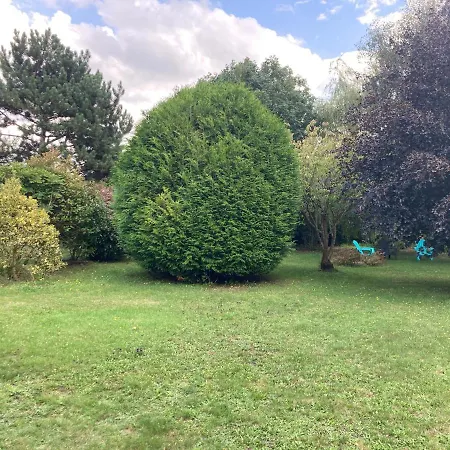 펜션 Maison Familiale Dans Rue Paisible *