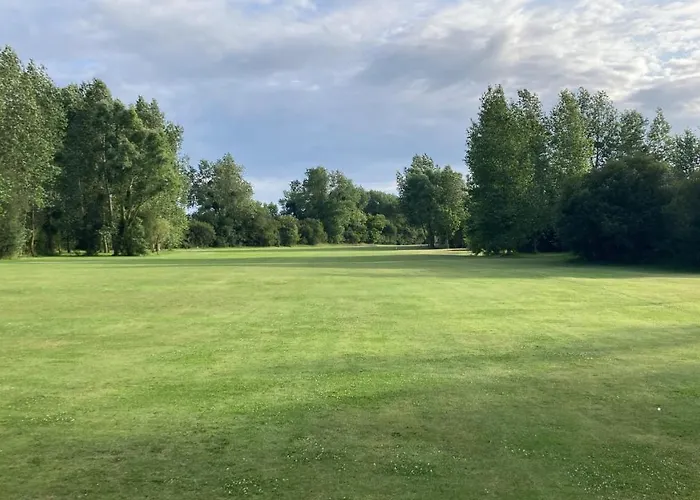 Maison Familiale Dans Rue Paisible 펜션 *